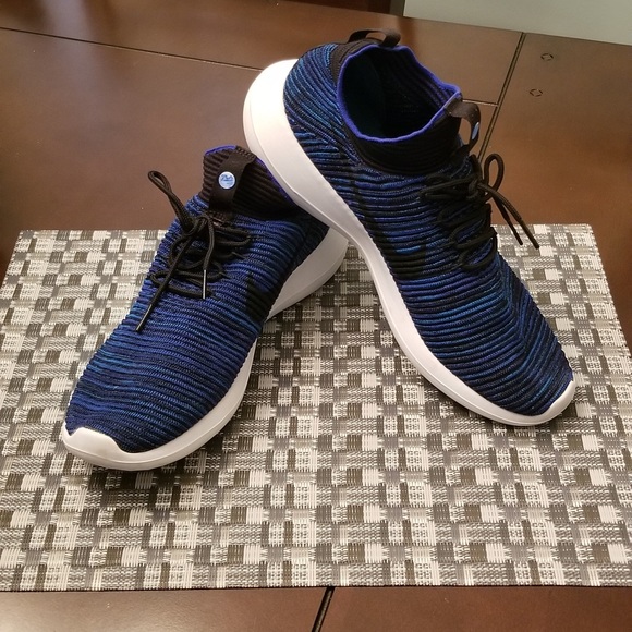 Nike Roshe Men’s Runners (Size 10.5) - Picture 1 of 5